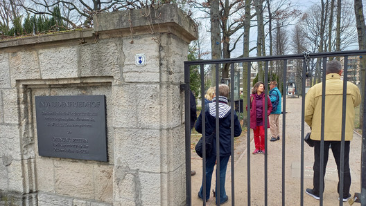 Stop am Invalidenfriedhof